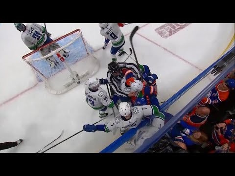 Biz, Army and the TNT boys react to McDavid eatting a cross-check to the face at the end of the game
