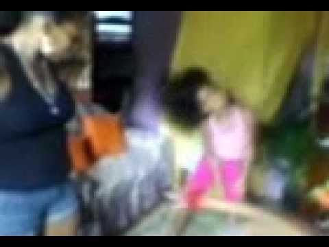 pequena hanna no bate cabelo 2