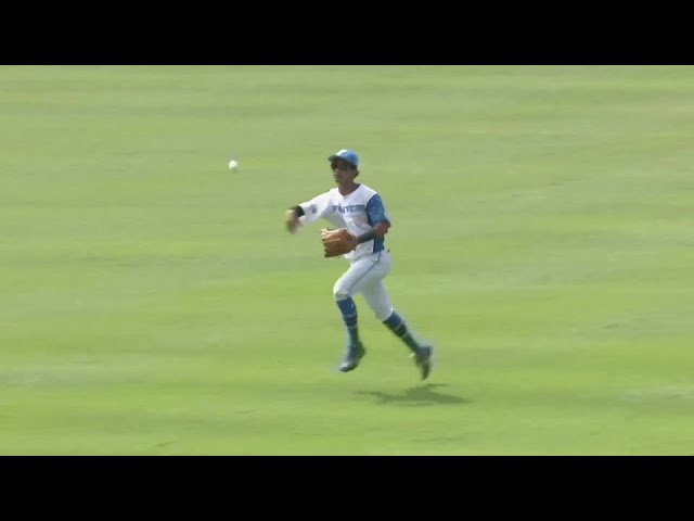 【ファーム】ファイターズ・阿部和広 ライナー性の打球をスライディングキャッチでピンチを救う!!  2024年8月12日 北海道日本ハムファイターズ 対 オイシックス新潟アルビレックスBC