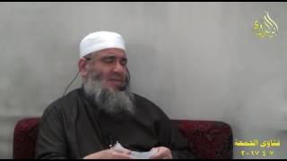 صورة اذا انتهيت من قراءة سورة الفاتحه في الركعة الثالثه والامام لم يركع هل اشرع في قرائة شيئا من القران