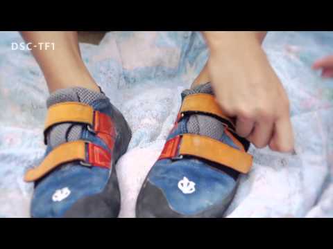 Cyber-shot DSC-TF1. Fun and flexibility from a tough performer.
