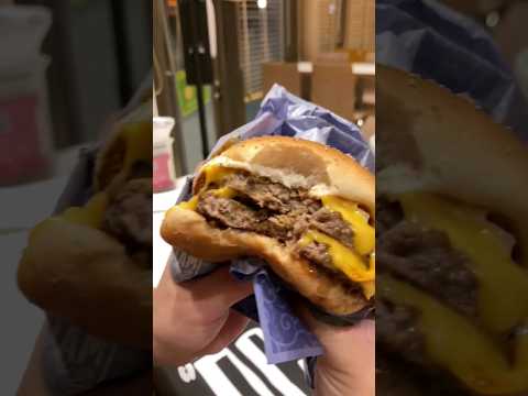 Trying the MC Samurai, a McDonald's sandwich from Japan 🍔🇯🇵 #mcdonalds #trying #sandwich #japan