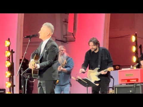Hello Walls - Lyle Lovett