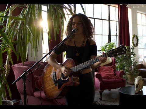 Maité Kuyasin - "La Luna"