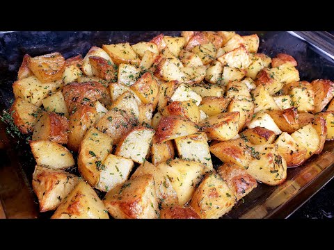 , title : 'The BEST Crispy Oven Roasted Potatoes | Garlic Herb Roasted Potatoes