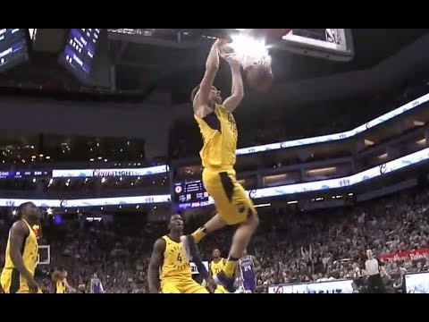 Bojan Bogdanovic Breakaway DUNK vs Kings