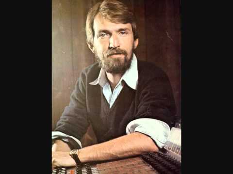 Pierre Isacsson - Ligg lågt