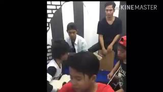 Download lagu Eling-Eling ( menungso kudu eling) Laoneis Band. mp3