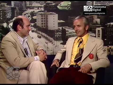 A real treat! Heinz Florian Oertel with Georg Buschner after the GDR-FRG World Cup victory 1:0, J...