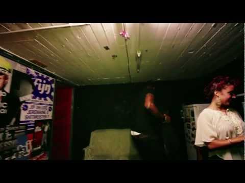 Hunneley with Cache Royale Awo/Scheit ku nan tur medley Live @ Cuba Libre