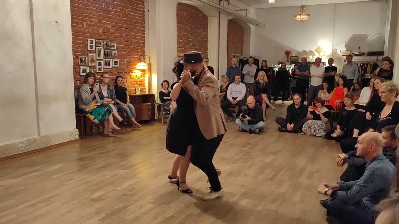 Milonga Linda, performance of Gerónimo Dorkas & Romina Balletti, 2.12.2023, DJ Uroš, pt.1