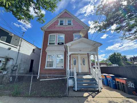 Spacious Studio Apartment Near Yale – Remodeled & Convenient! property video