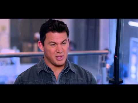 22 JUMP STREET  -  International Red Band Spot