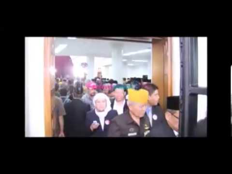 Deddy Mizwar resmi dilantik sebagai Wagub Jawa Barat   Hot Shot 14 Juni 2013   YouTube