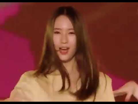 Krystal in SMTOWN 2019 | kadang masih suka sedih, terharu, seneg, dan bangga lihat ini