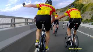 preview picture of video '7 x ER on the Sea Cliff Bridge   Sydney Gong Ride 2013'
