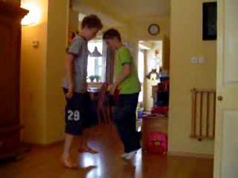 Jasper en Jelle jumpen