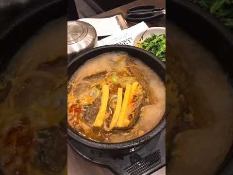 Comida na loja de departamentos Shinsegae Centum City em Busan, Coreia do Sul
