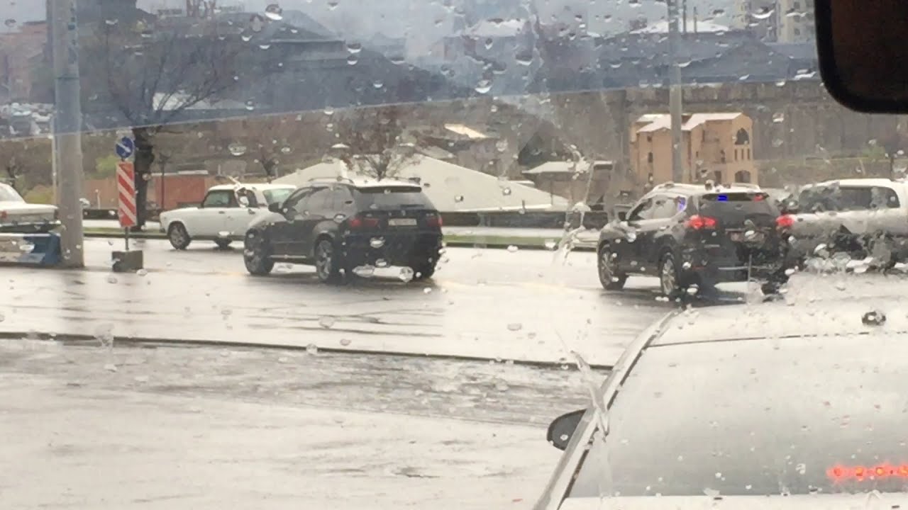 Արթուր Դավթյանը պարեկային ոստիկանության աչքի առջև խախտում է օրենքը