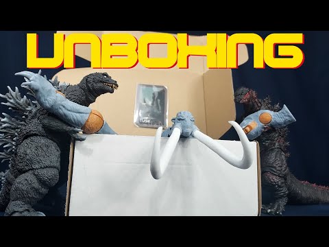 Photon Collectibles Godzilla King Of The Monsters (2019) Tusk (Behemoth) Figure Kit Unboxing
