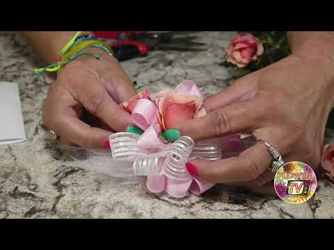How to Make a Wrist Corsage
