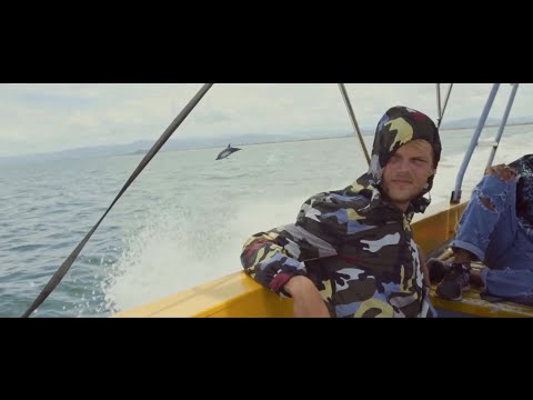 Avicii & Coldplay - A Sky Full Of Stars (Tribute Avicii) (Music Vídeo)