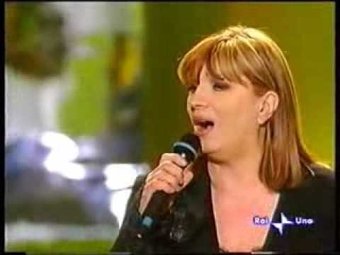 Iva Zanicchi - Zingara - 50 Canzonissime Sanremo 10/12/2004