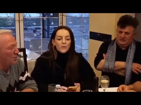 Kenge Labe - Cullufeja pendë korbi, grupi qytetit të Tepelenës,