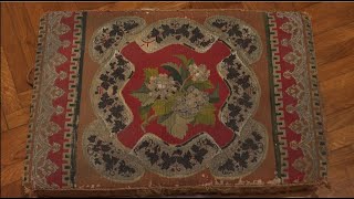 KECSKEMÉT KINCSEI - Ráday Múzeum: Térdeplő párna