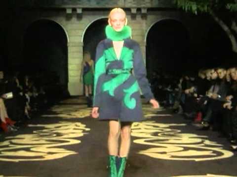 VERSACE Fashion Show - Ready-To-Wear Women's Autumn/Winter 2011/12.