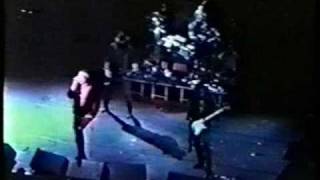 Badlands -  Show Me The Way( Live 91&#39;)