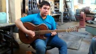 Bajo quinto chingon de Habraam miranda