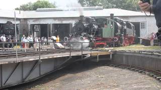 preview picture of video 'Bayrisches Eisenbahnmuseum Nördlingen: Little 0-4-0 pulling a 94 class'