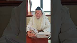 שער הביטחון | סבב שני - פרק 74 (הרב יגאל כהן) - התמונה מוצגת ישירות מתוך אתר האינטרנט יוטיוב. זכויות היוצרים בתמונה שייכות ליוצרה. קישור קרדיט למקור התוכן נמצא בתוך דף הסרטון