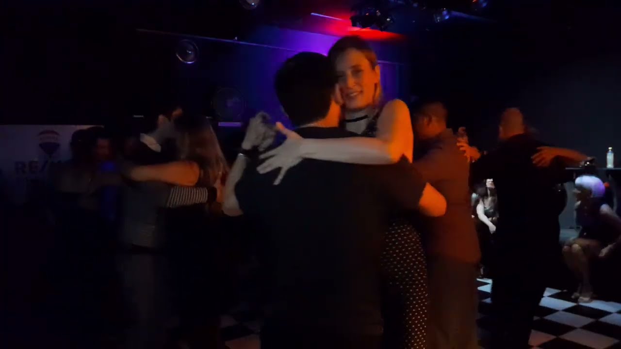 11/10/24 "Que nunca me falte" Tanturí/Campos 🎵 TDJ Aldo Orrego - La Milonga de Onírico en Ushuaia