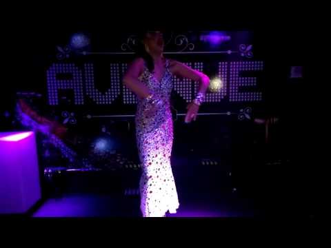 Piettra Beauty Moon Show Afront AVENUE