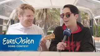 Mélovin singt &quot;Under The Ladder&quot; im Tuk Tuk | Eurovision Song Contest | NDR