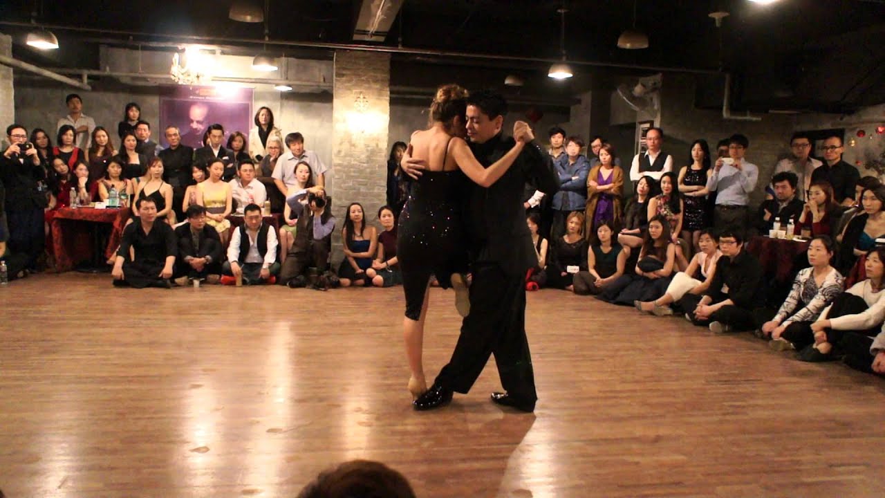 2014 Tango Ensueño Carlos Espinoza & Noelia Hurtado Grand Milonga(15.Nov.2014):tango2