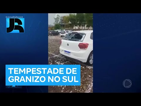 Tempestade de granizo provoca estragos e deixa 155 feridos na cidade de Erechim (RS)