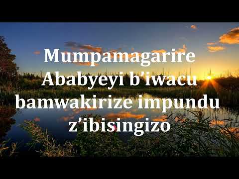 Umuhamirizo w'ibiremwa by Chorale Rosa Mystica (Lyrics Video)