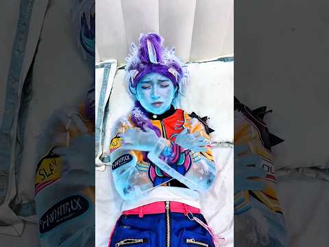 Чтобы спастись от холода, девушка сделала странную вещь… Рохан упал с кровати 😱😂