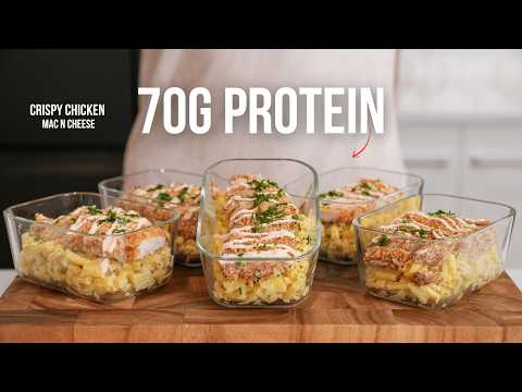 Crispy Chicken with Cheesy Mac and Creamy Chili Yogurt Sauce