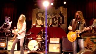 Blackberry Smoke Crimson Moon