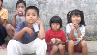 HAY UN NIÑO EN LA CALLE - Mercedes Sosa feat Calle 13