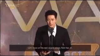 Download lagu BTS at TMA The Fact Music Awards Red Carpet 2021 mp3