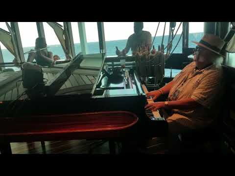 Thijs Van Leer and Rachel Flowers