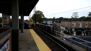 preview picture of video 'Lirr track work train Baldwin station'