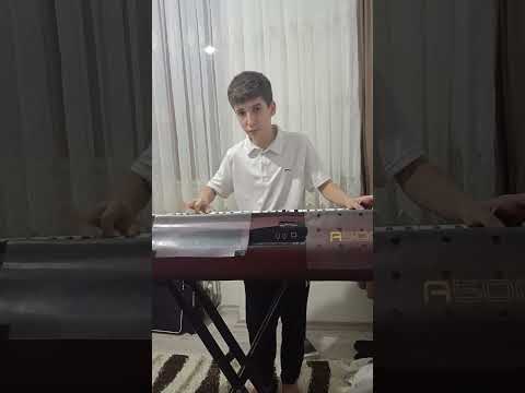 Piyanist Burak grani