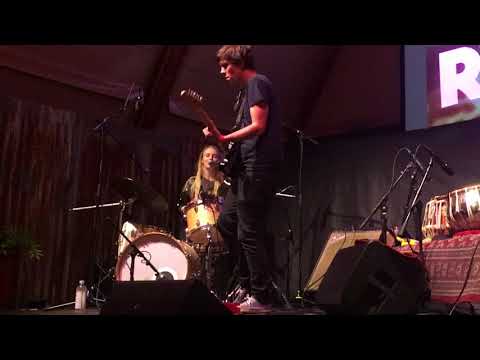 Øyunn at SALT august 2018 solo & duo