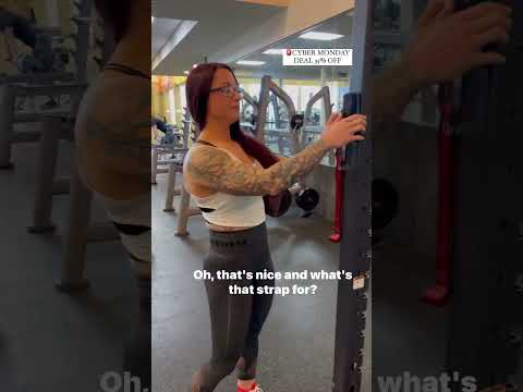 @audreanaifbb Showing how she uses her EZ Reach 2.0 Combo Pack ( Wearable Magnetic Phone Mount) 🧲📱